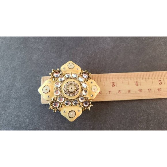 Rhinestone and Enamel Floral Brooch - Picture 7 of 10